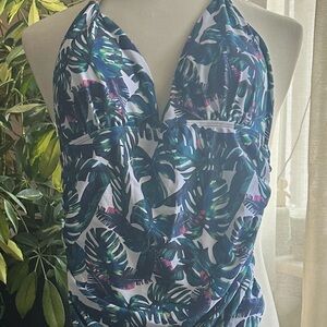 Tropical Leaf 1-pc swimsuit, halter style, sz xxl, excellent used condition